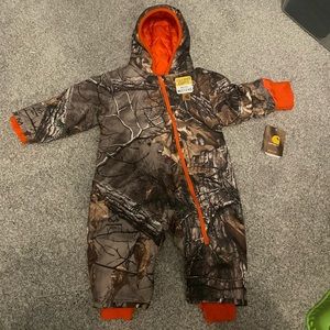 Carharrt camouflage snowsuit. 12 months. NWT